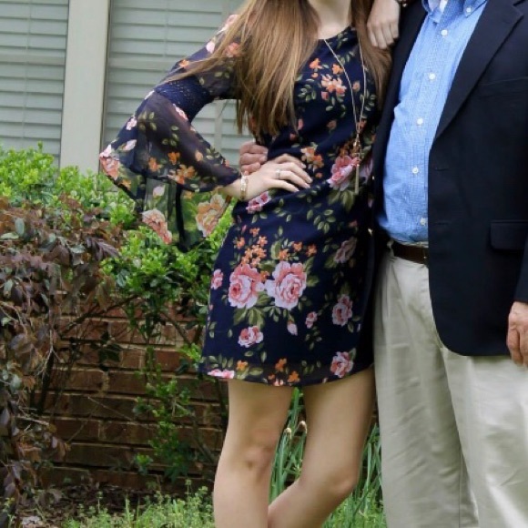 feathers Dresses & Skirts - Feathers Dress Medium Excellent Used Condition